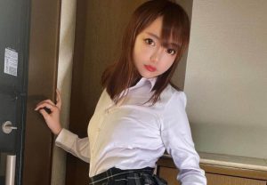 女子校生の恥じらいあるめくりパンチラ画像